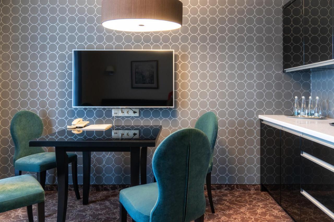 Korona Hotel Ostroleka  ภายนอก รูปภาพ