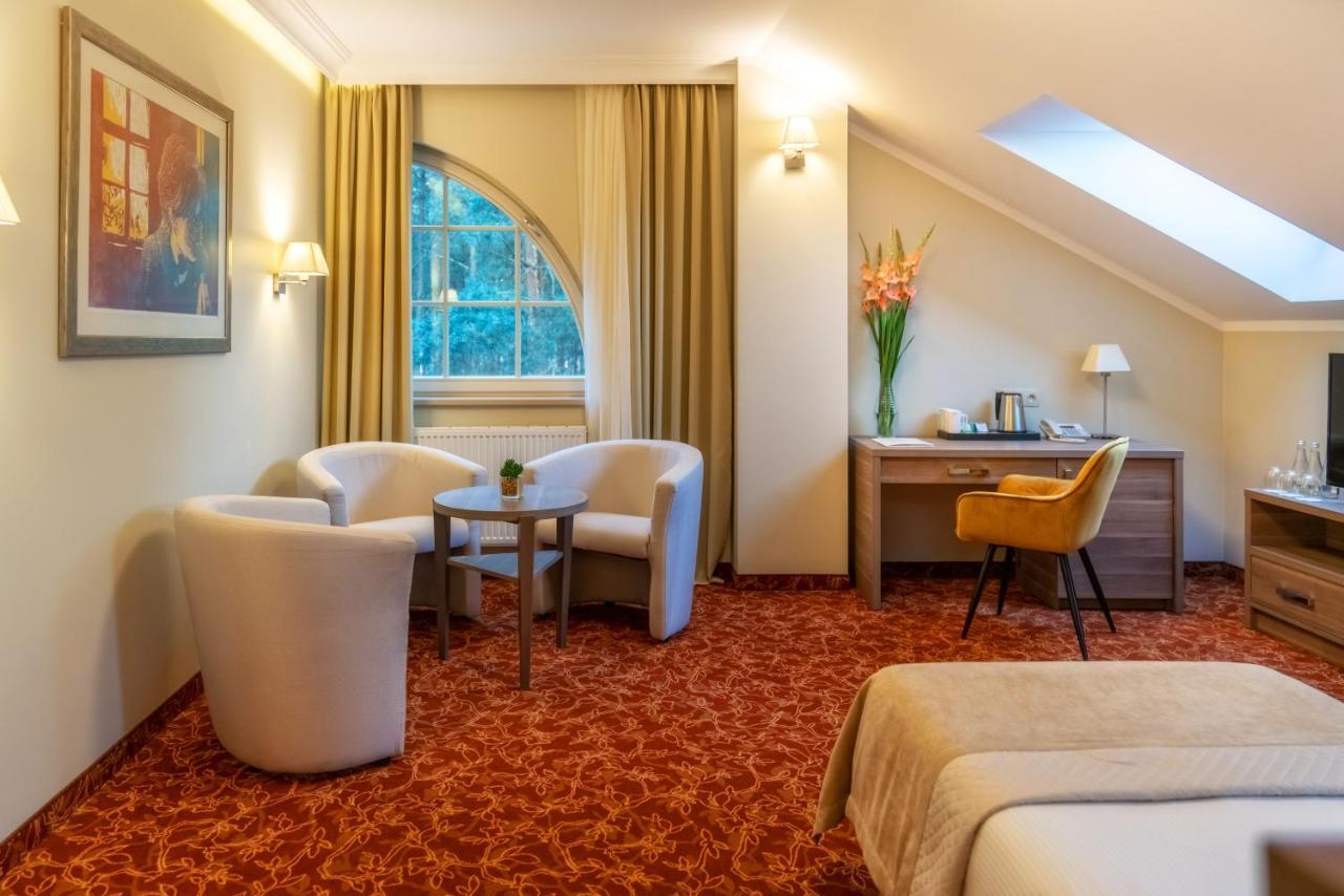 Korona Hotel Ostroleka  ภายนอก รูปภาพ