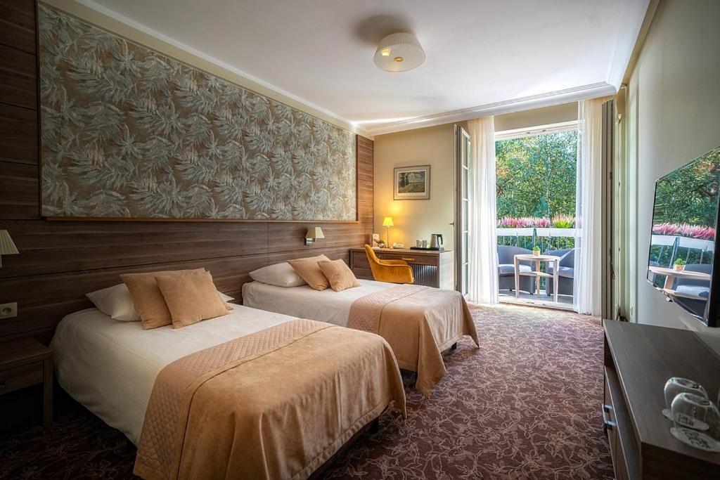 Korona Hotel Ostroleka  ภายนอก รูปภาพ
